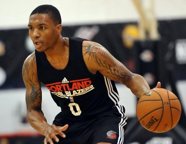 22通过肋 22通过肋