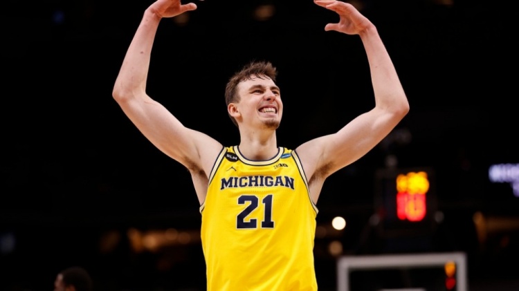 球被迫回做 球被迫回做