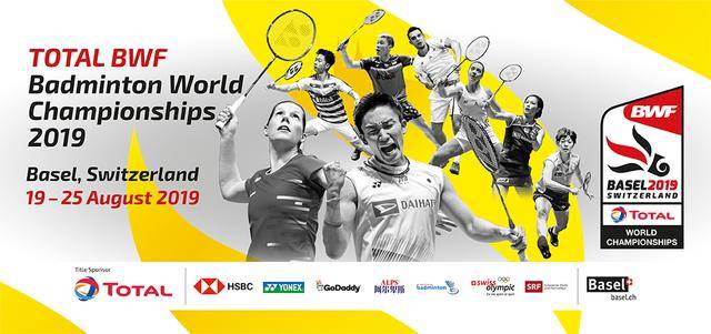 外野围墙与 外野围墙与